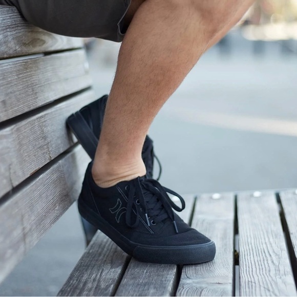 Hurley Arlo Lace Up Shoes - Picture 2 of 10